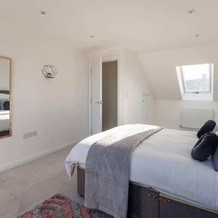 Luxury 3-Bedroom, 2-Bathroom Home Sleeps 7 People 利物浦 外观 照片